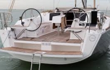 DUFOUR 382