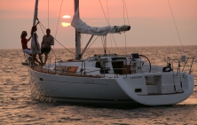 OCEANIS 37
